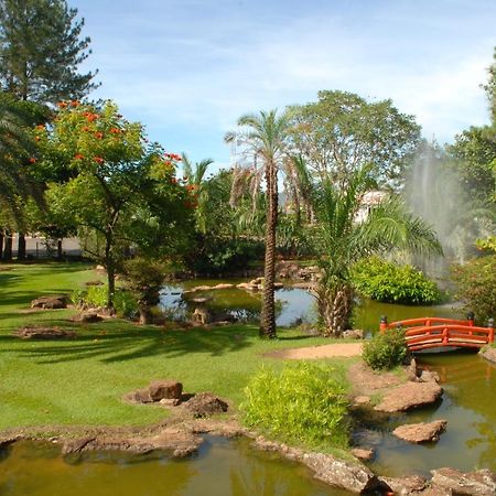Lacqua Diroma Hotel Com Parque Aquatico 24 Horas 卡达斯诺瓦斯 外观 照片