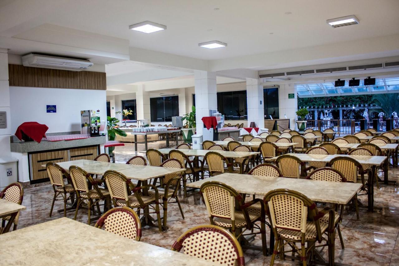 Lacqua Diroma Hotel Com Parque Aquatico 24 Horas 卡达斯诺瓦斯 外观 照片