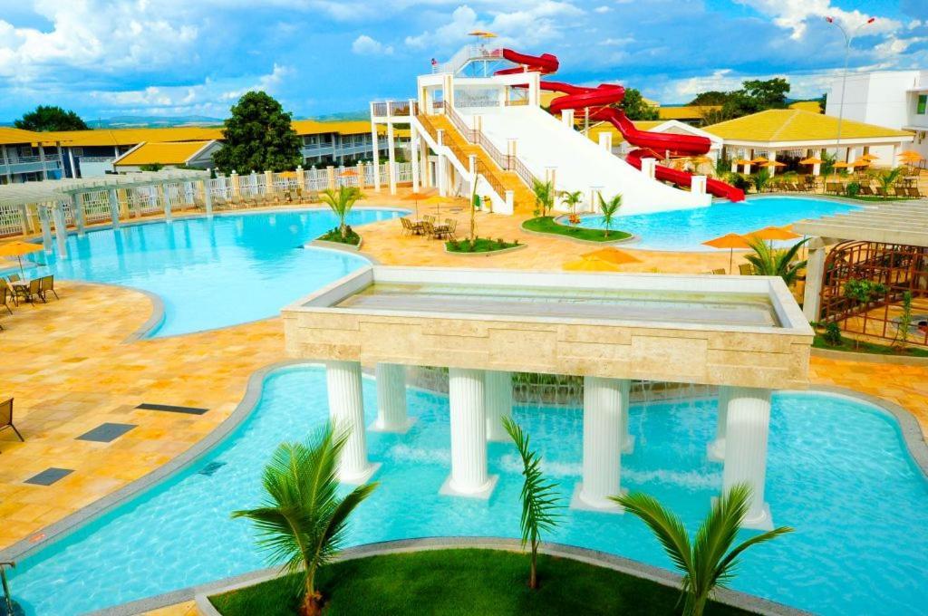 Lacqua Diroma Hotel Com Parque Aquatico 24 Horas 卡达斯诺瓦斯 外观 照片